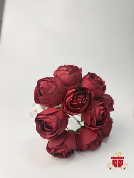 احمر