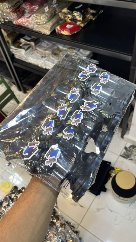 علب تخرج دائري مع قاعدة