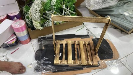 تعليقة بيبي خشب سويد