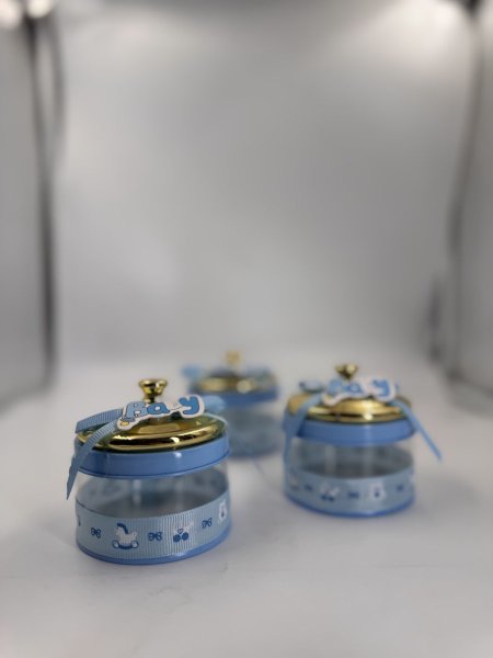 توزيعة بيبي مع غطاء ذهبي