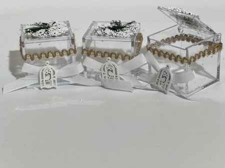 توزيعة عرس مع وردة بيضاء