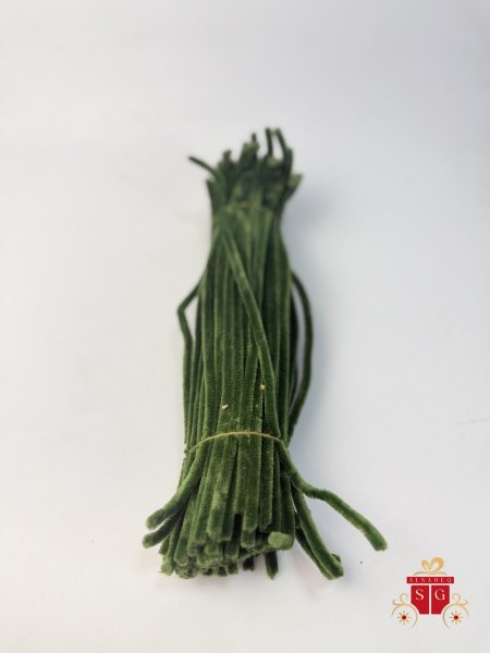 اخضر غامق