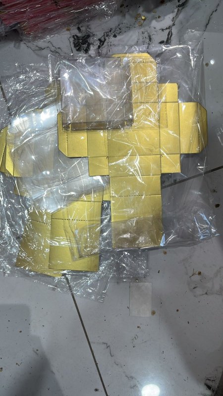 علب PVC فارغة حجم 9*9*9
