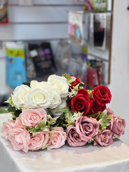 ورد جوري مع عروق خضار