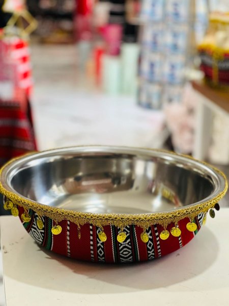 لكن حناء مزين تراث