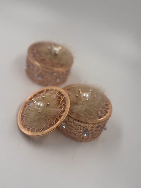 توزيعة عرس CNC ذهبي مزخرف