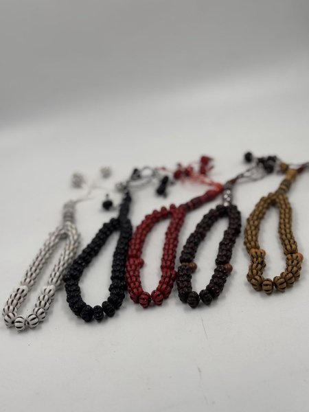 مسبحة حبة صغيرة مطفي