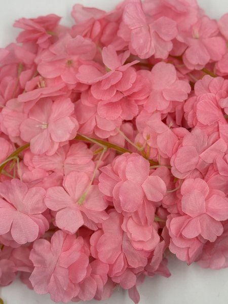 حبل ورد زينة لوز