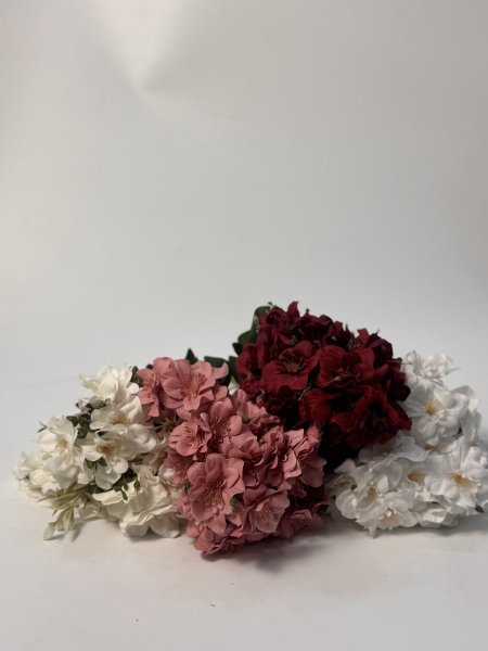 ورد ضمة مع نوار اصفر