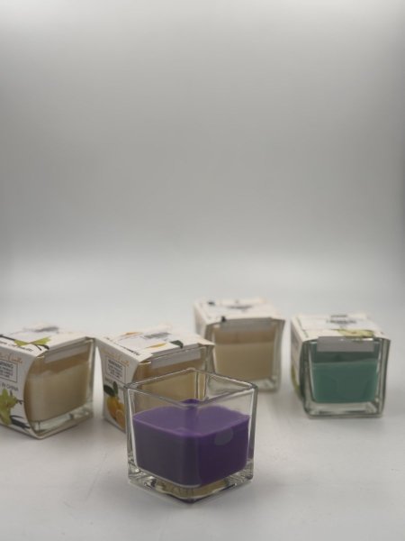 توزيعة شمع مغربي زجاج مع رائحة