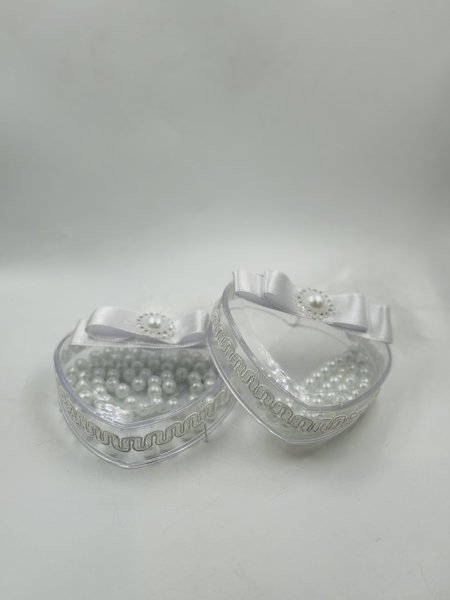 وزيعة اكلاريك شكل قلب مع لولو