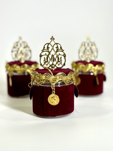 توزيعة أعراس مخمل مع ليرات وتاج دزينة 12 حبة