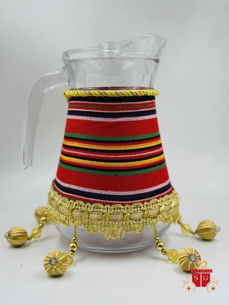 تراث فلسطيني ملون مع كلف طابات