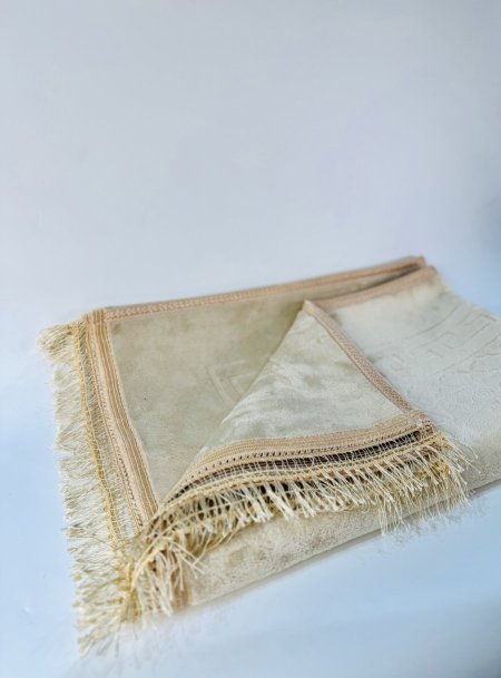 سجادة صلاة مخمل مميزة