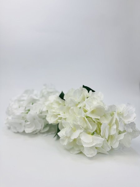 ورد قرطاسية خفيف ضمة 5 افرع