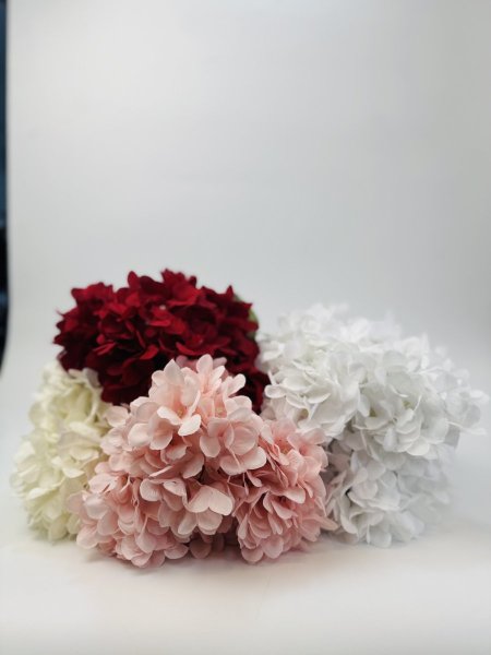 ورد قرطاسية ثقيل مميز