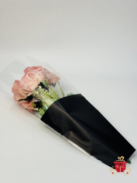 اسود مع شفاف