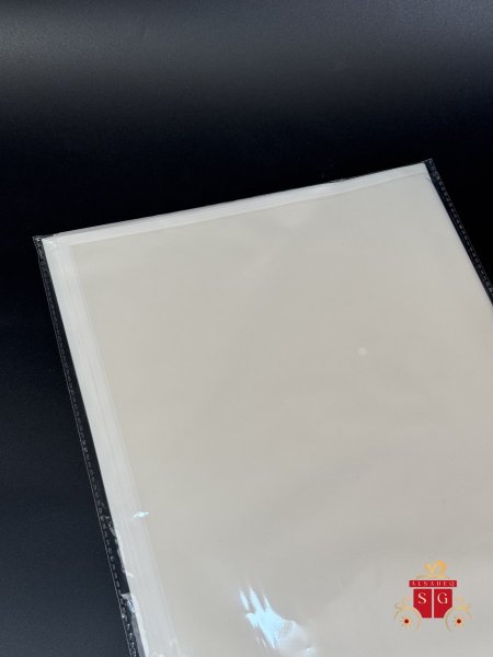 اوف وايت مع حز ابيض