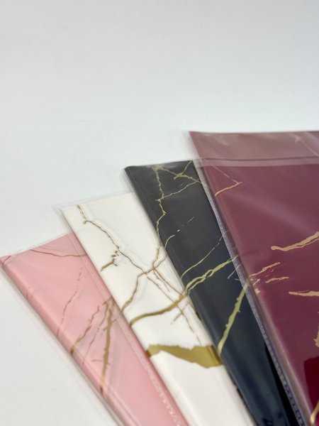 ورق تغليف باقات موشح ذهبي الون مميز